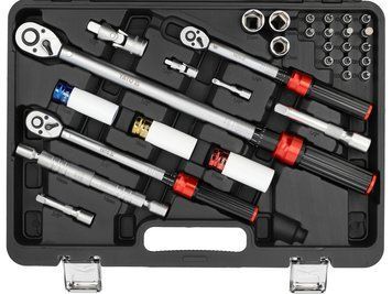 Комплект динамометричних ключів 1/4", 3/8", 1/2" діапазон 2-220 Н&middot;м 32 шт. YATO YT-07717 YT-07717 фото